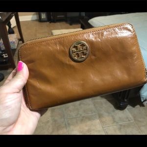 Tory Burch wallet